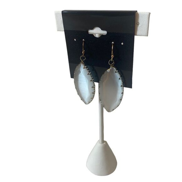 Vintage Gray Stone Long Drop Faceted Earrings. - Picture 3 of 6